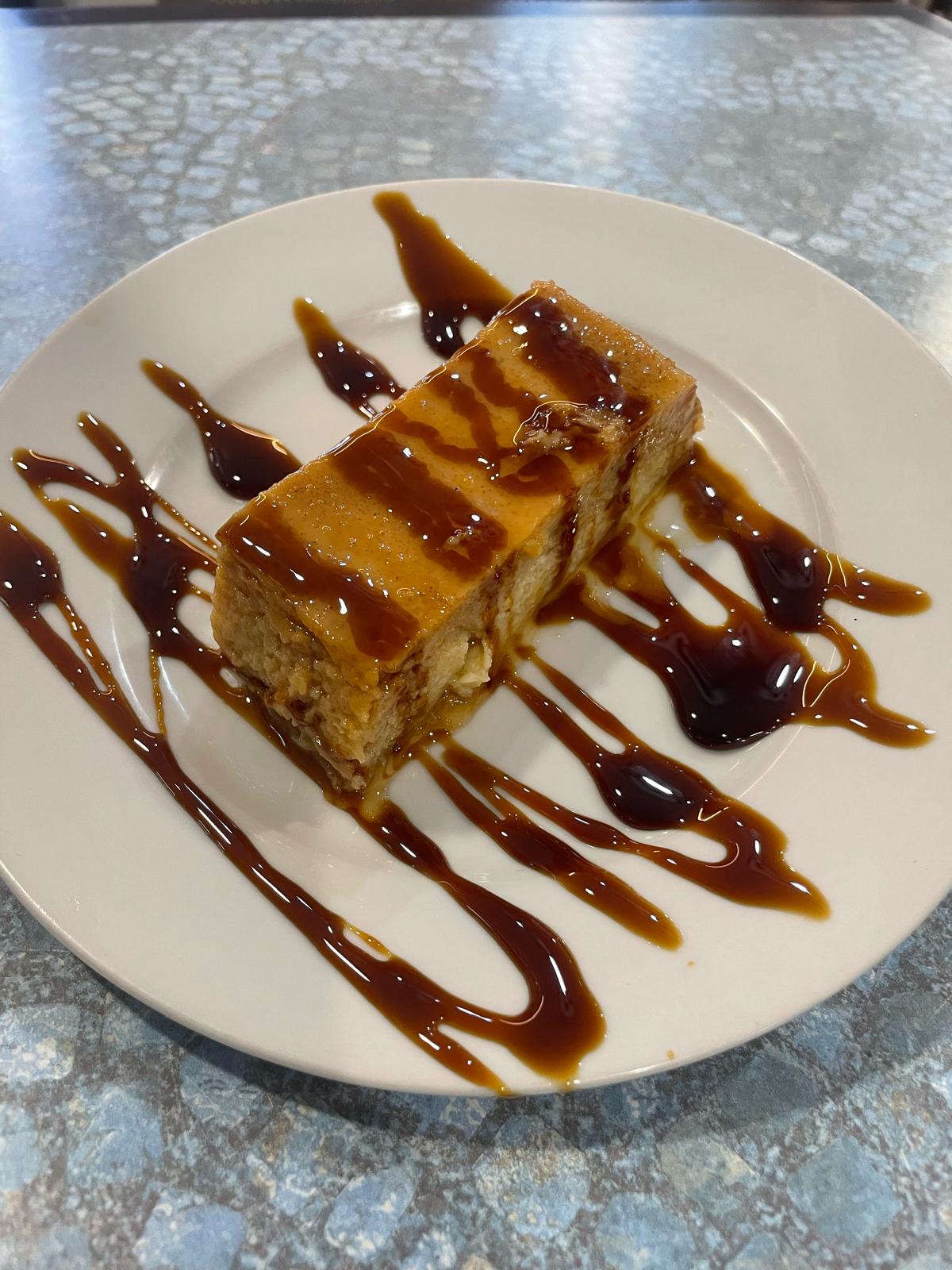 Postre casero - Flan con salsa de caramelo